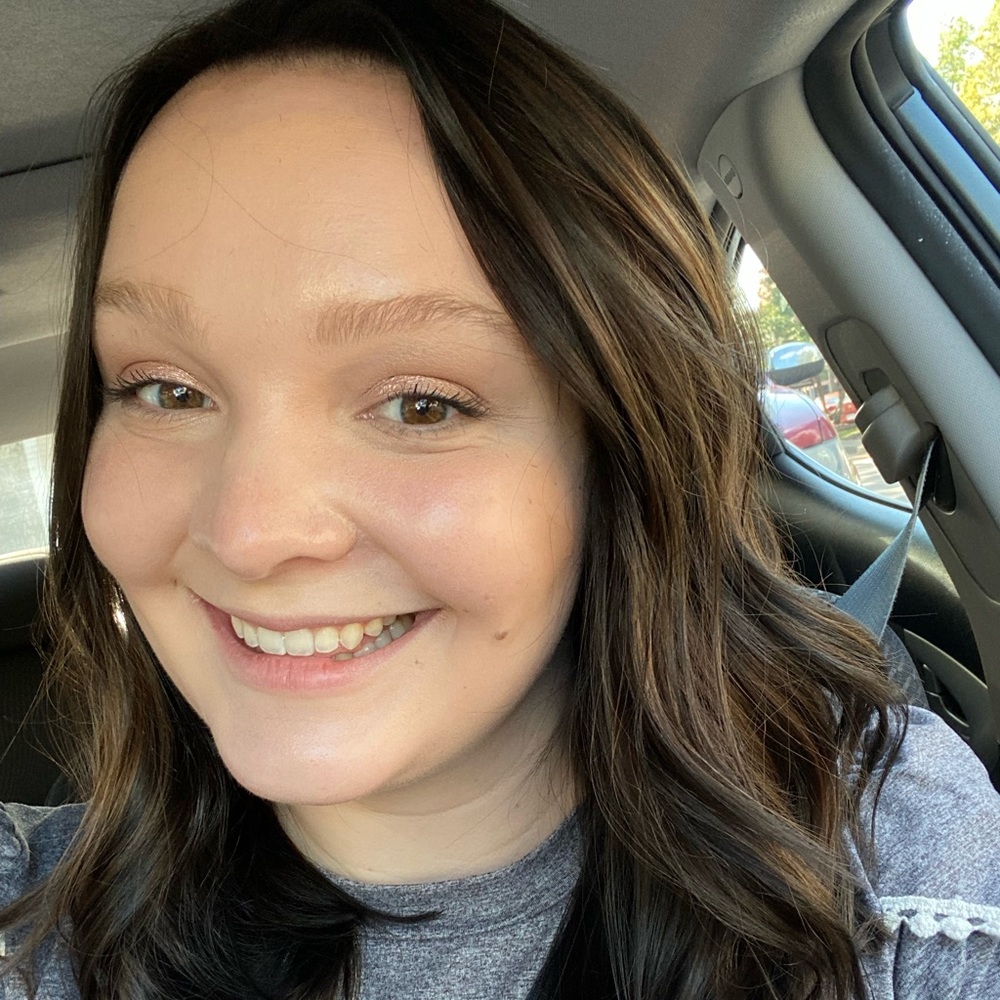 Meet your Posher, Lauren